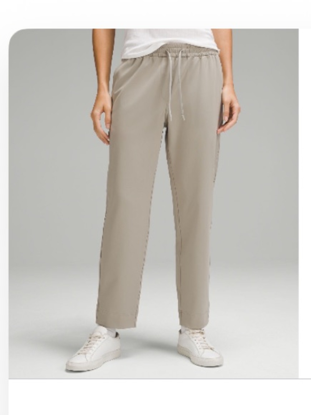 Lululemon Tapered-Leg Mid-Rise Pant
7/8 Length *Luxtreme
